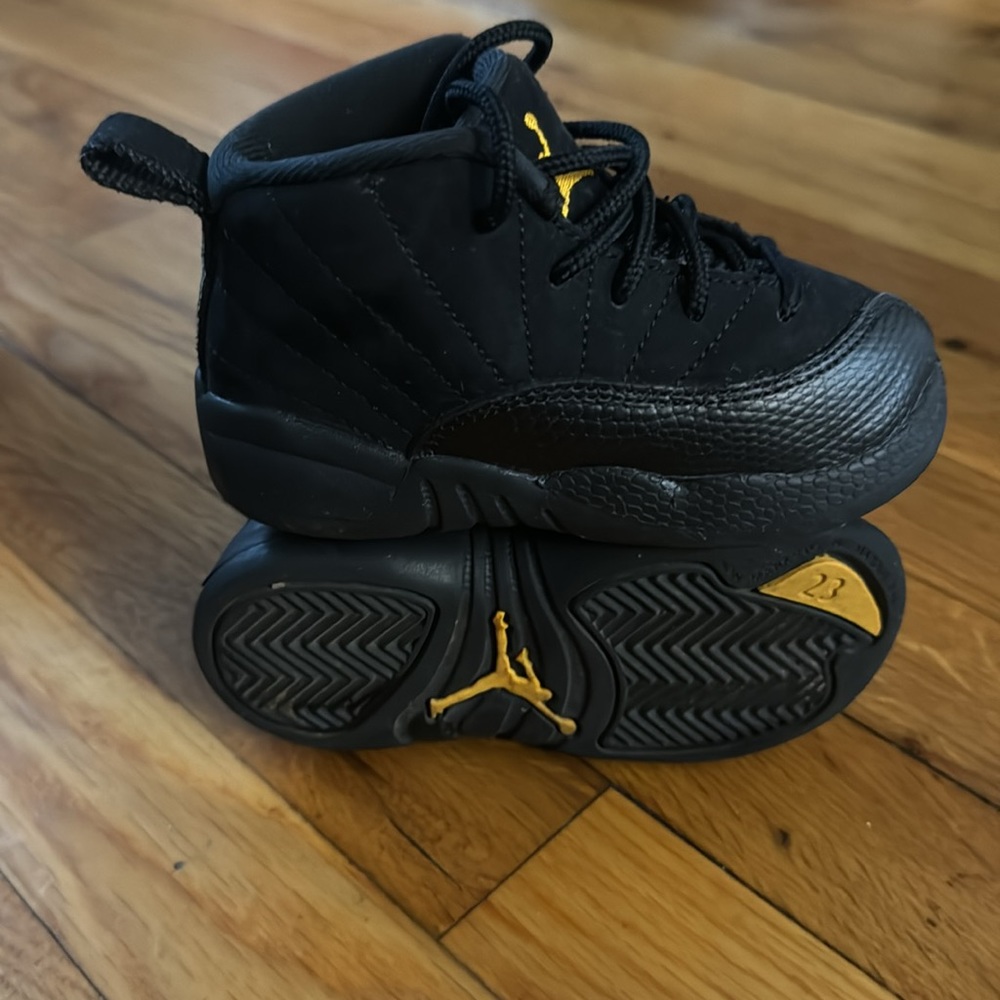 Barely Worn !!! Toddler Jordan 12 (BLACK) - Picture 2 of 3